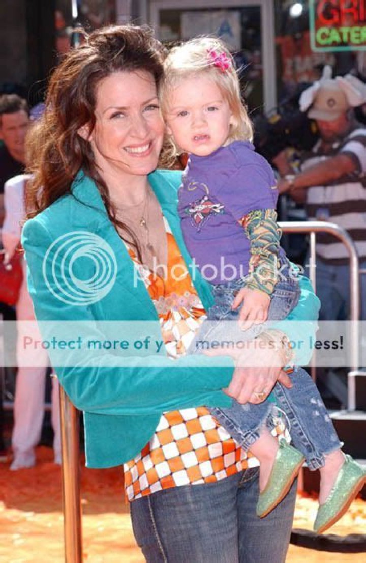 Actress Joely Fisher adds to her family via adoption