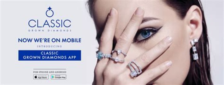 Adele wasn’t wearing that diamond ring this weekend & she looked glum about it