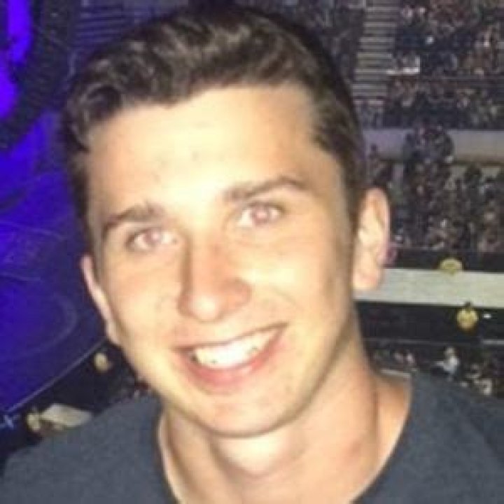 Brett Barrett - Age, Family, Bio