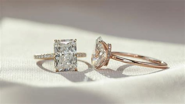 Bridget Marquardt’s diamond engagement ring is spider-shaped: tacky or fine?