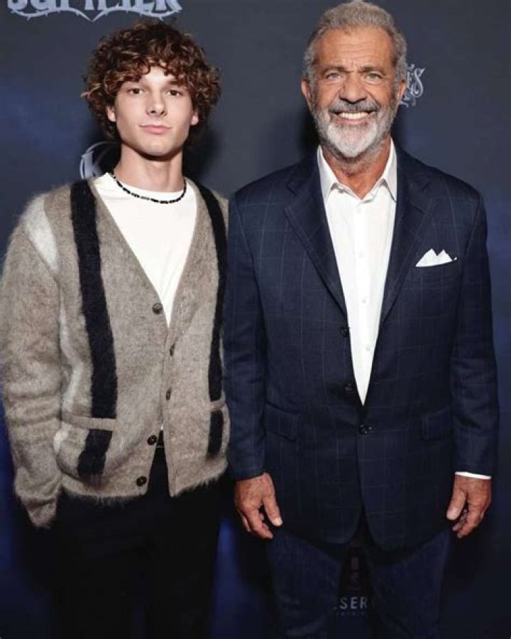 Byron Thames - Age, Family, Bio