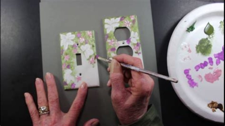 Can you paint switch plate covers?