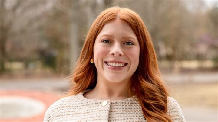 Carol Funes - Age, Family, Bio