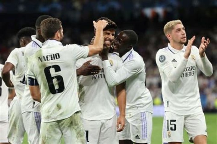 
Champions League: Late goals seal win for Real Madrid; Sevilla held in Copenhagen 