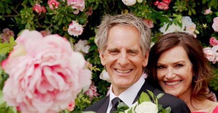 Chelsea Field - Age, Family, Bio