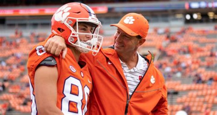 Clay Swinney - Age, Family, Bio