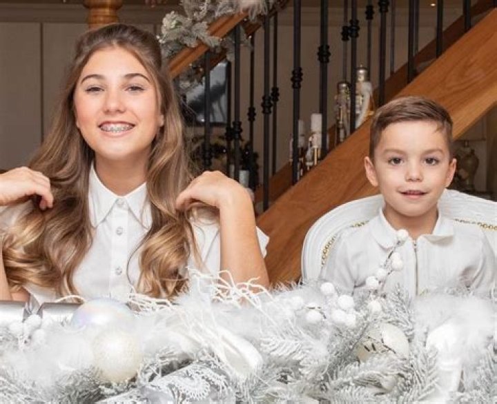 Danielle McClelland - Age, Family, Bio