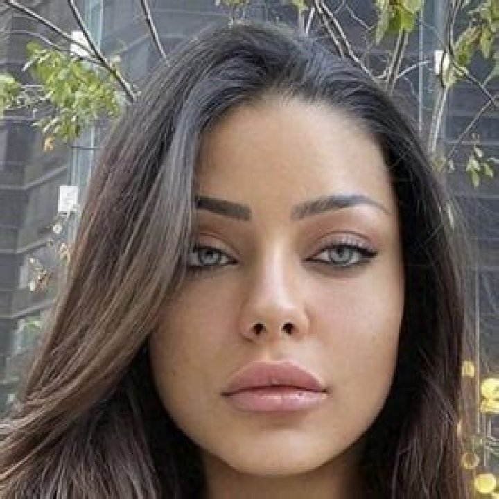 Dina Khalil - Age, Family, Bio