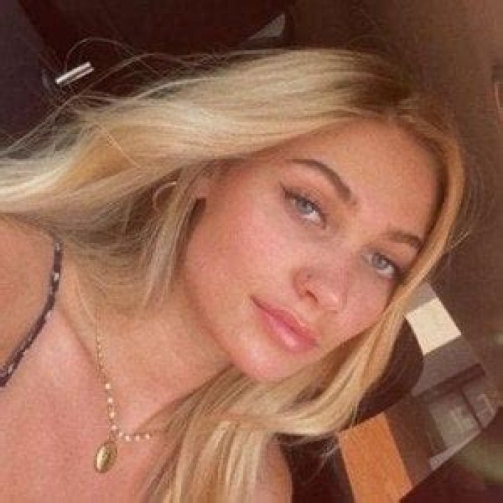 Elissa Deheart - Age, Family, Bio