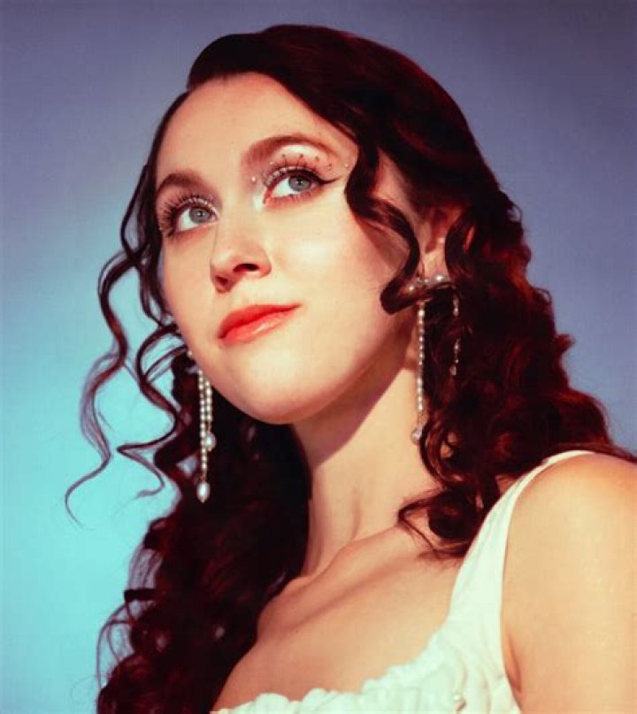 Em Beihold Bio (Wiki) 