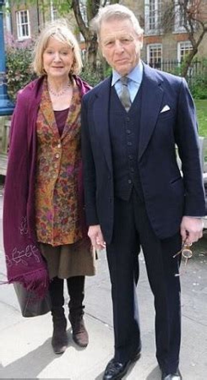 Emilia Was Married To Actor Jared Harries in 2005; She Shares A Daughter With Former Partner, Jeremy Gilley.