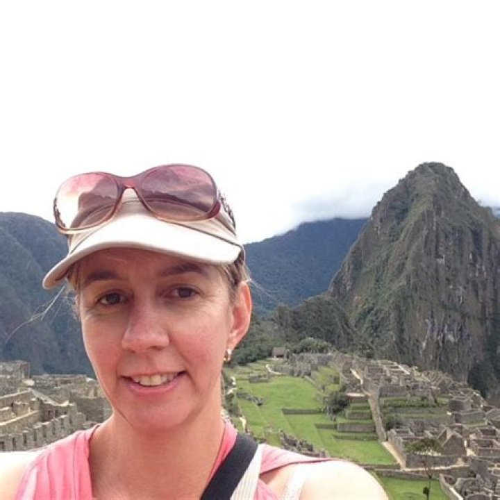 Erin Mackey - Age, Family, Bio