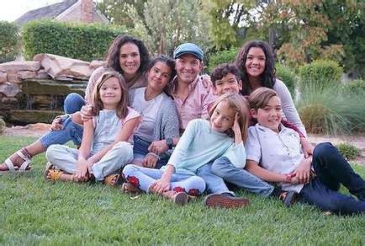 Evee Bennett - Age, Family, Bio