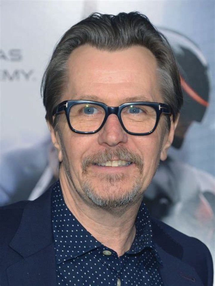 Gary Oldman Bio (Wiki) 