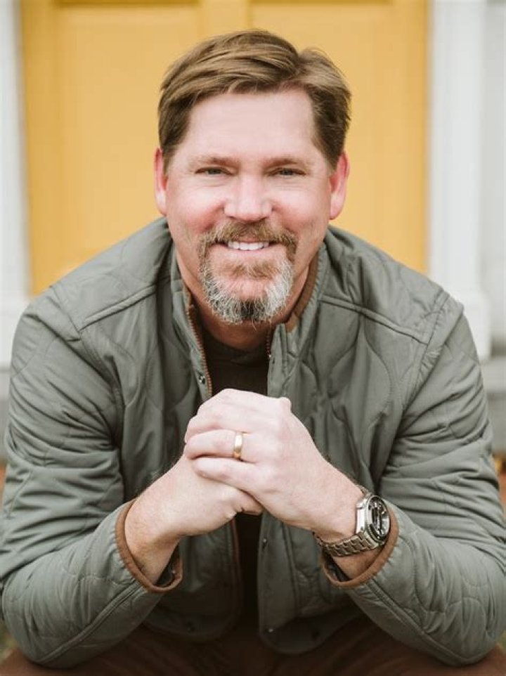 Greg Marks - Age, Family, Bio