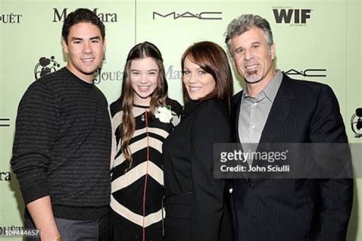 Griffin Steinfeld - Age, Family, Bio