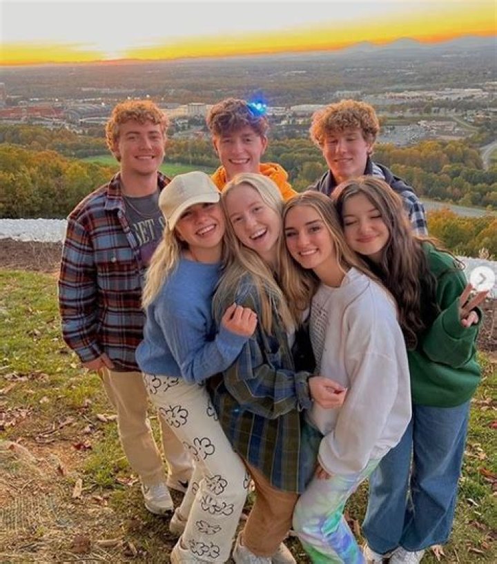 heyitscia - Trivia, Family, Bio