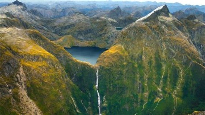 How deep is Lake Quill New Zealand?