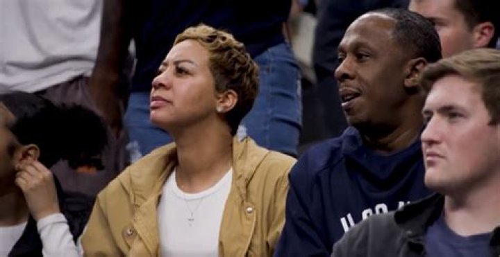 Is Jordan Hawkins Related To Angel Reese – Are They Cousins? Parents And Girlfriend