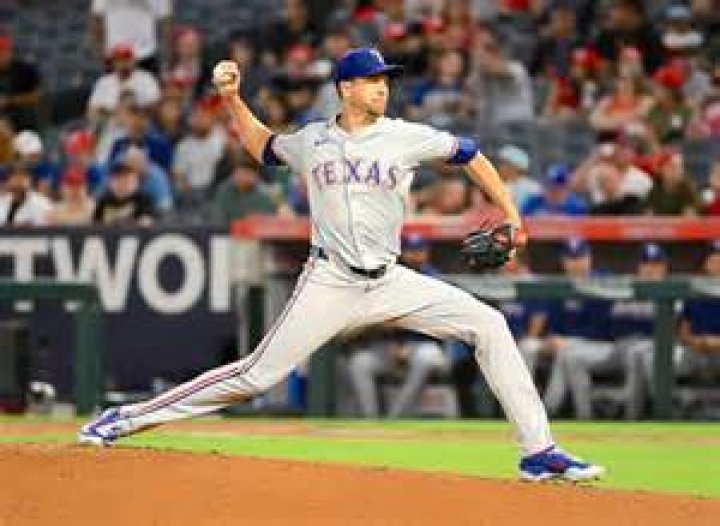 Jacob deGrom Siblings: Sarah Meeks, Jessica Fender