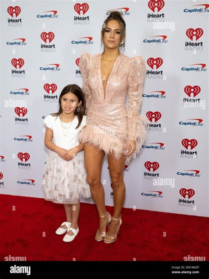 Jana Kramer & Michael Caussin welcome daughter Jolie Rae: cute name?