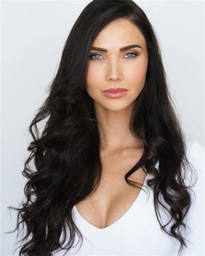 Jessica Cribbon - Age, Family, Bio