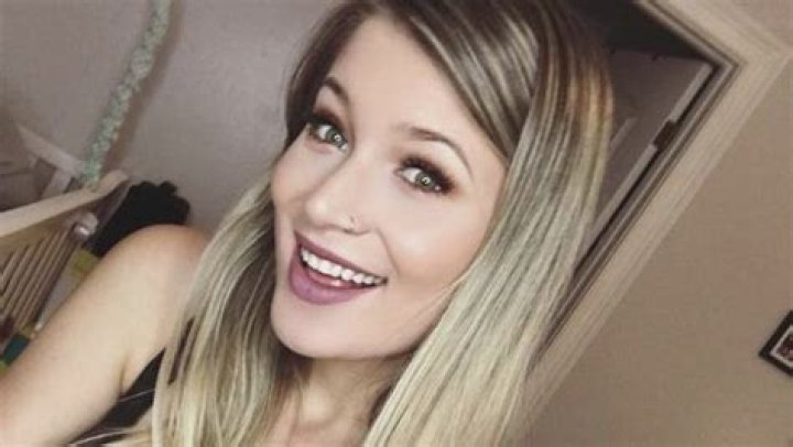 JessiSmiles - Age, Family, Bio