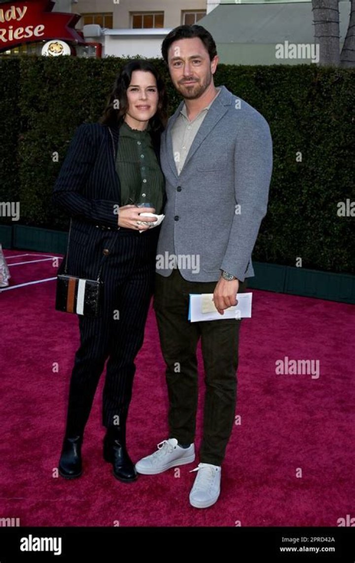 JJ Feild wife: Who is Neve Campbell?