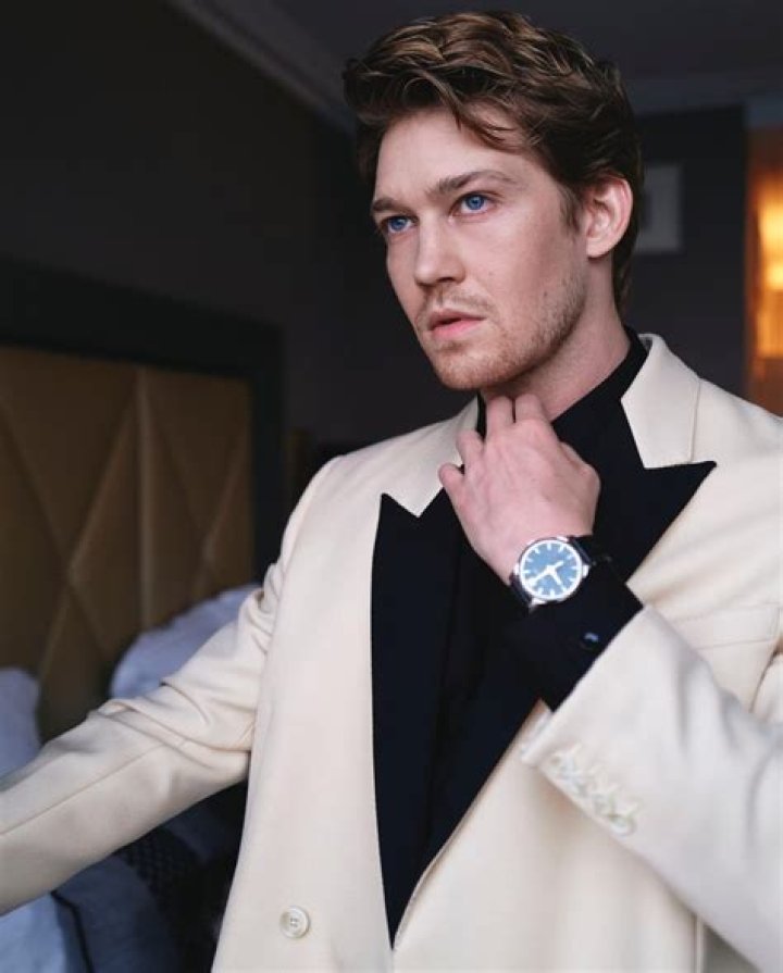 Joe Alwyn Bio (Wiki) 
