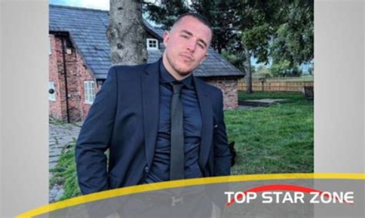 Jonathan Hyde Net Worth - Wiki, Age, Weight and Height, Relationships, Family, and More