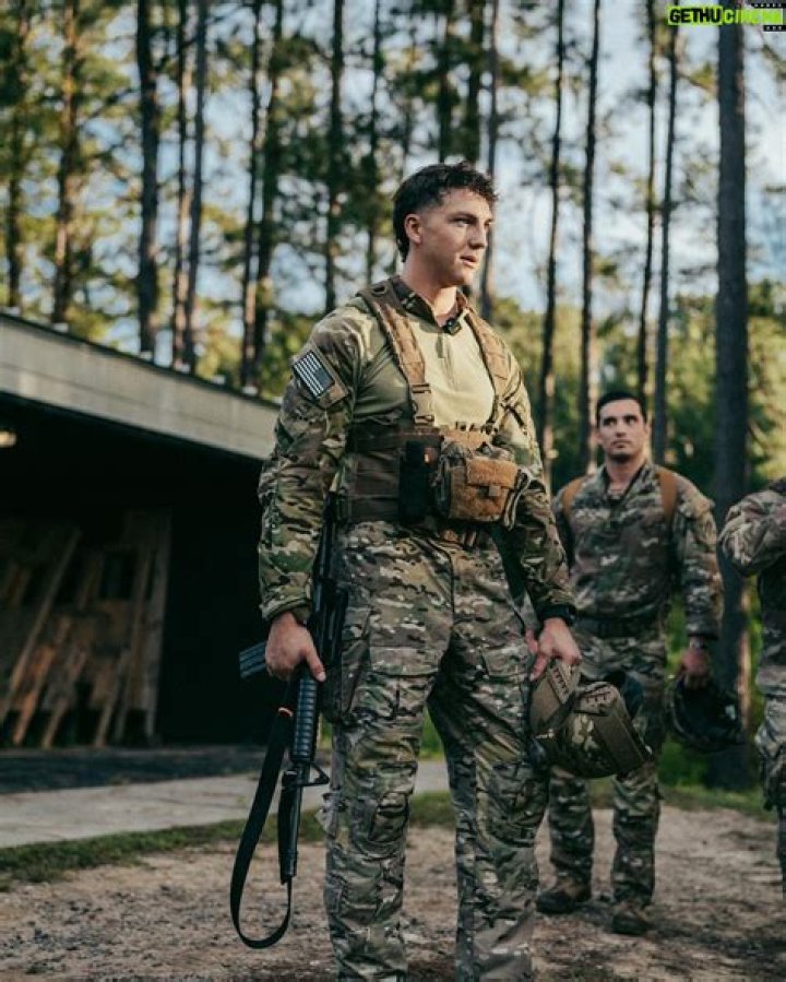 Josh Brueckner - Age, Family, Bio