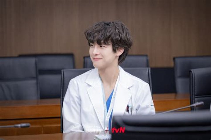 Kang Yoo-seok - Age, Family, Bio