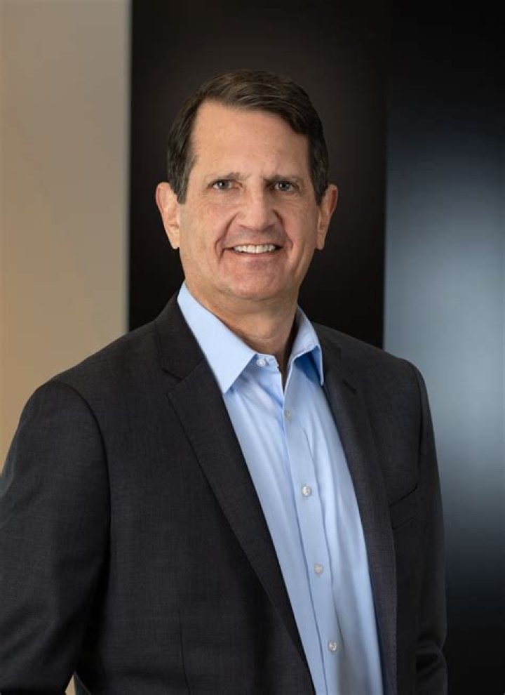 Karen Finerman's spouse, Lawrence E.Golub, an entrepreneur and philanthropist is the CEO of Golub Capital.