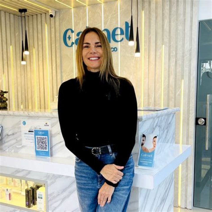 Karina Calmet - Age, Family, Bio