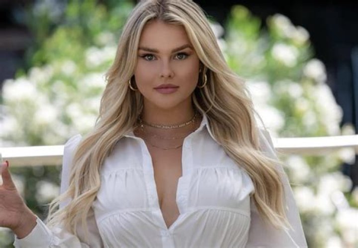 Kinsey Wolanski Bio (Wiki) 