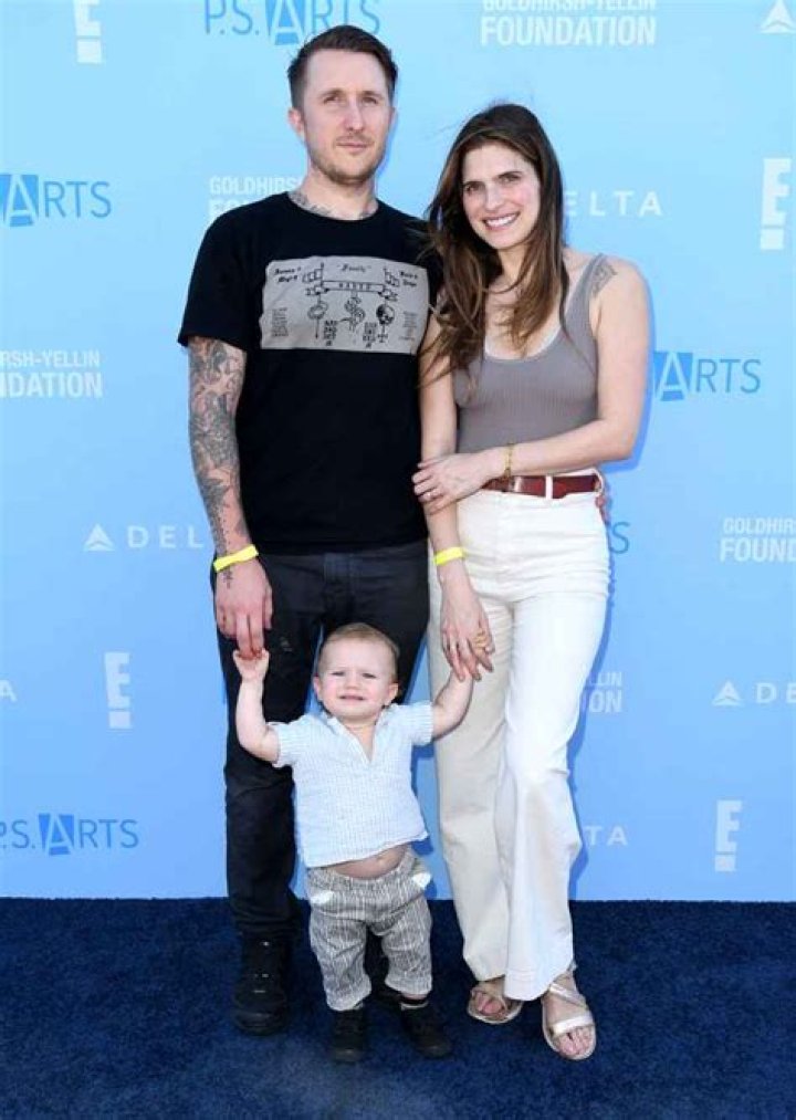 Lake Bell Family: Husband, Children, Siblings, Parents