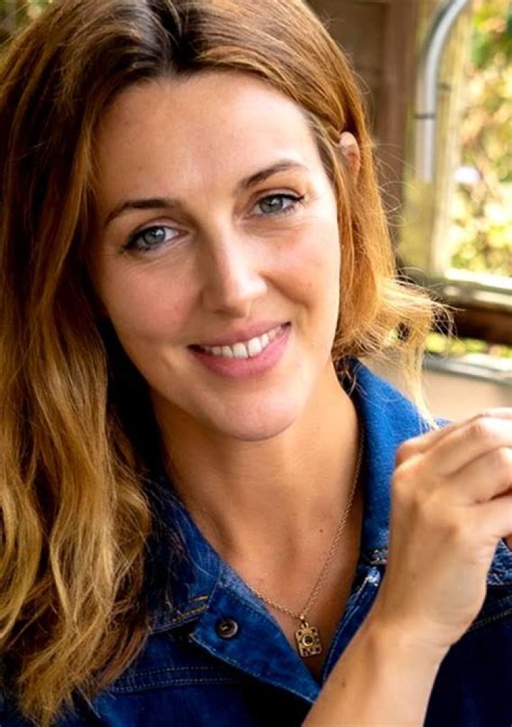 Laura Juan - Age, Family, Bio