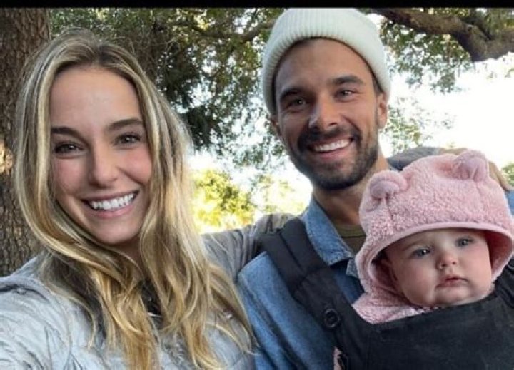 Lauren Swickard - Age, Family, Bio