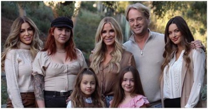 Lauri Peters - Age, Family, Bio