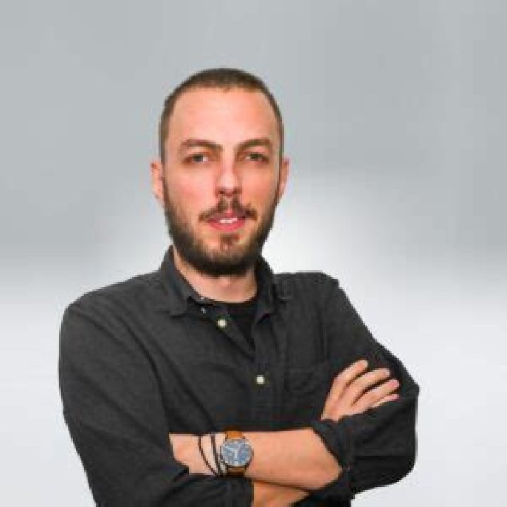 Leah Halton - Age, Family, Bio