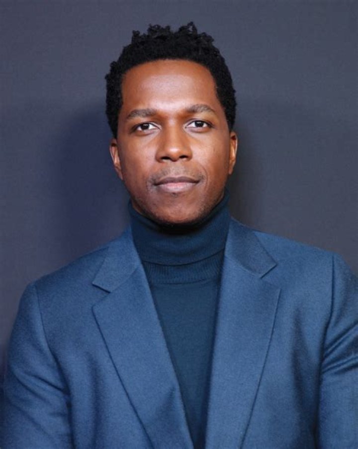 Leslie Odom Jr Height, Weight, Net Worth, Age, Birthday, Wikipedia, Who, Nationality, Biography