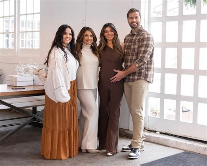 Lisa Taylor (Family Member) - Age, Family, Bio