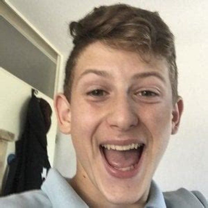 Lovely ASMR S - Age, Family, Bio