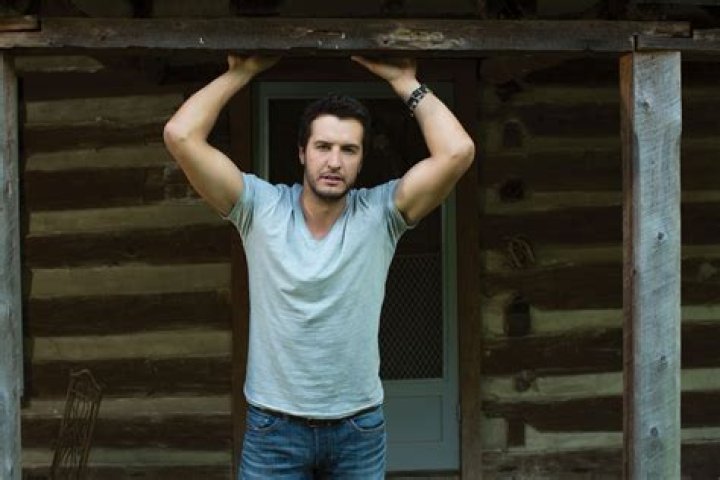 Luke Bryan Height, Weight, Net Worth, Age, Birthday, Wikipedia, Who, Nationality, Biography