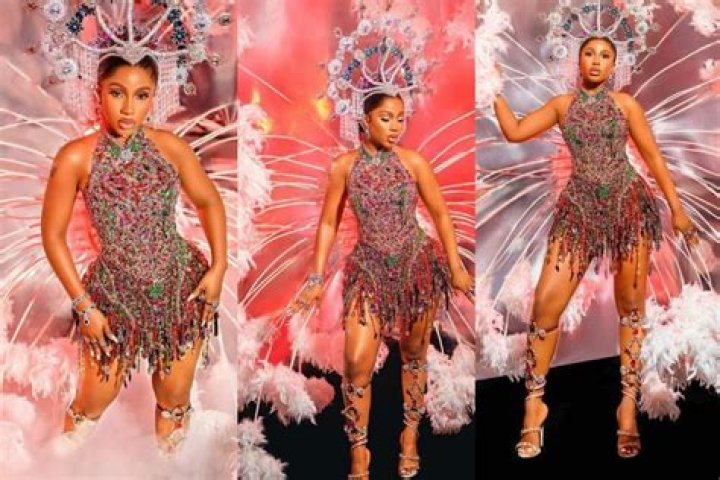 
Mercy Eke’s Independence Day Paper-dress Stirs Mixed Reactions – ‘Why Is Buhari Not There?’ 