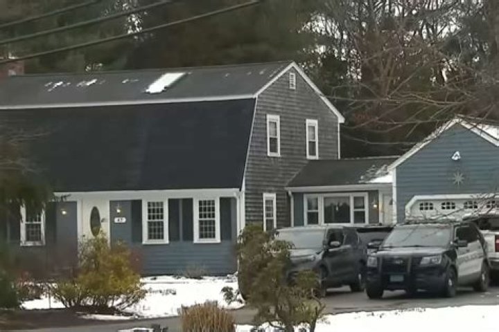 
Mom and Daughter Were Strangled Inside Apartment in 1994, DNA Allegedly Links Home Attendant’s Boyfriend 