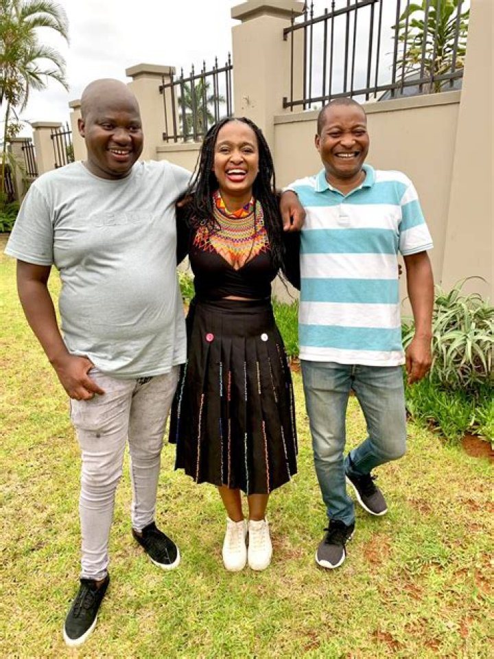 
Ndoni Mcunu Height, Weight, Net Worth, Age, Birthday, Wikipedia, Who, Nationality, Biography 