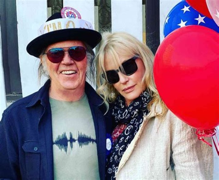 Neil Young confirms that he’s married to Daryl Hannah