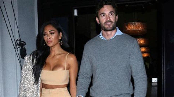 Nicole Scherzinger is dating X factor star Thom Evans!