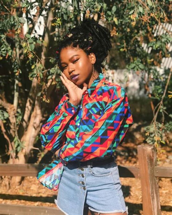 Riele Downs Height, Weight, Net Worth, Age, Birthday, Wikipedia, Who, Instagram, Biography
